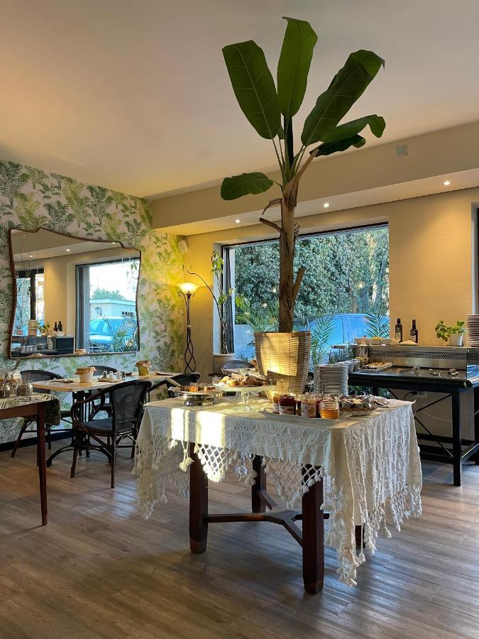 B City Hotel Bardolino Buitenkant foto