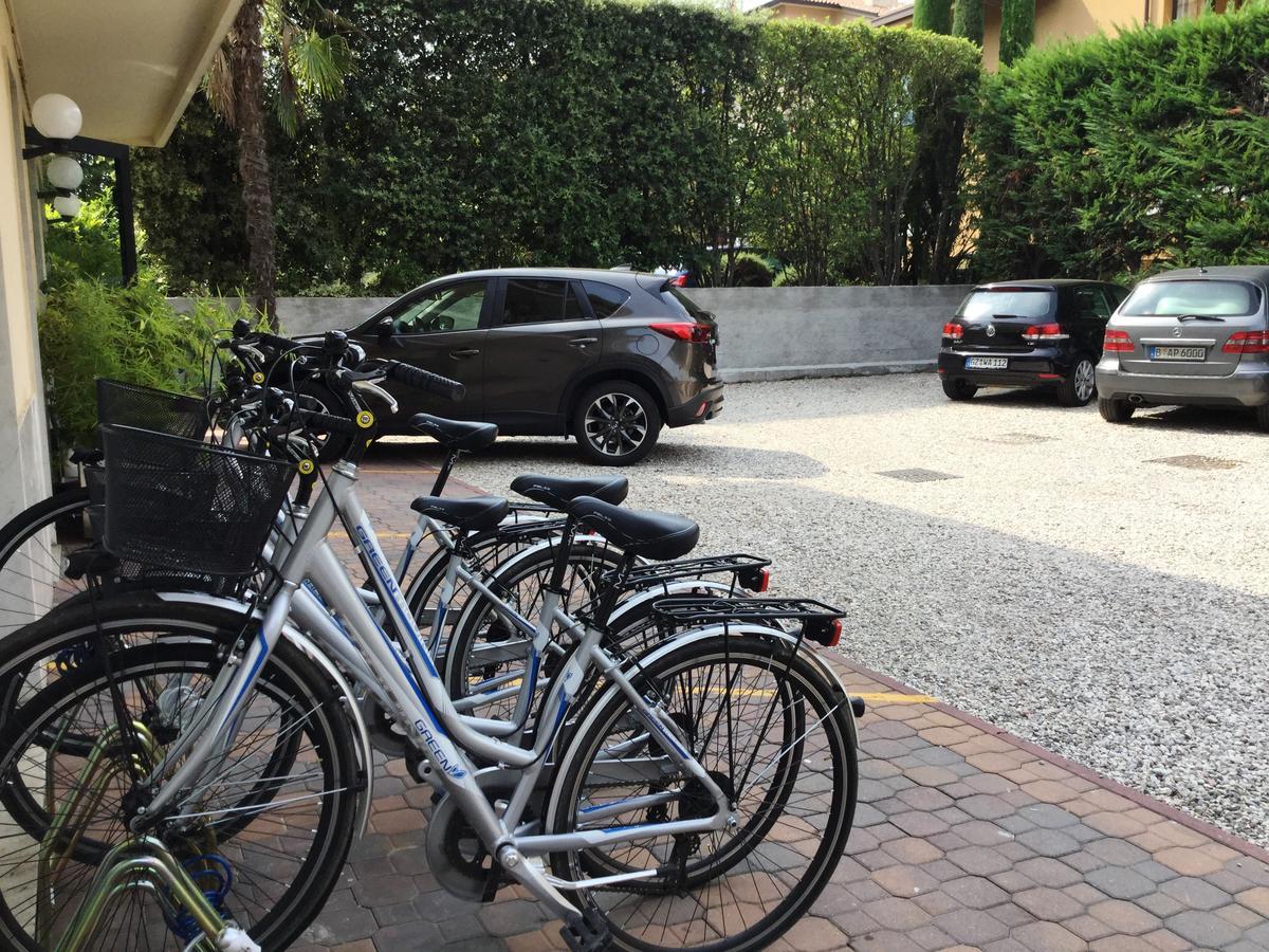 B City Hotel Bardolino Buitenkant foto