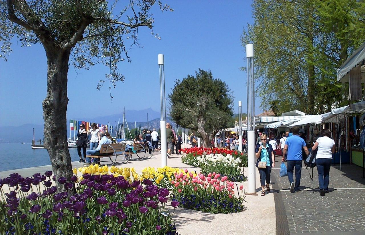 B City Hotel Bardolino Buitenkant foto