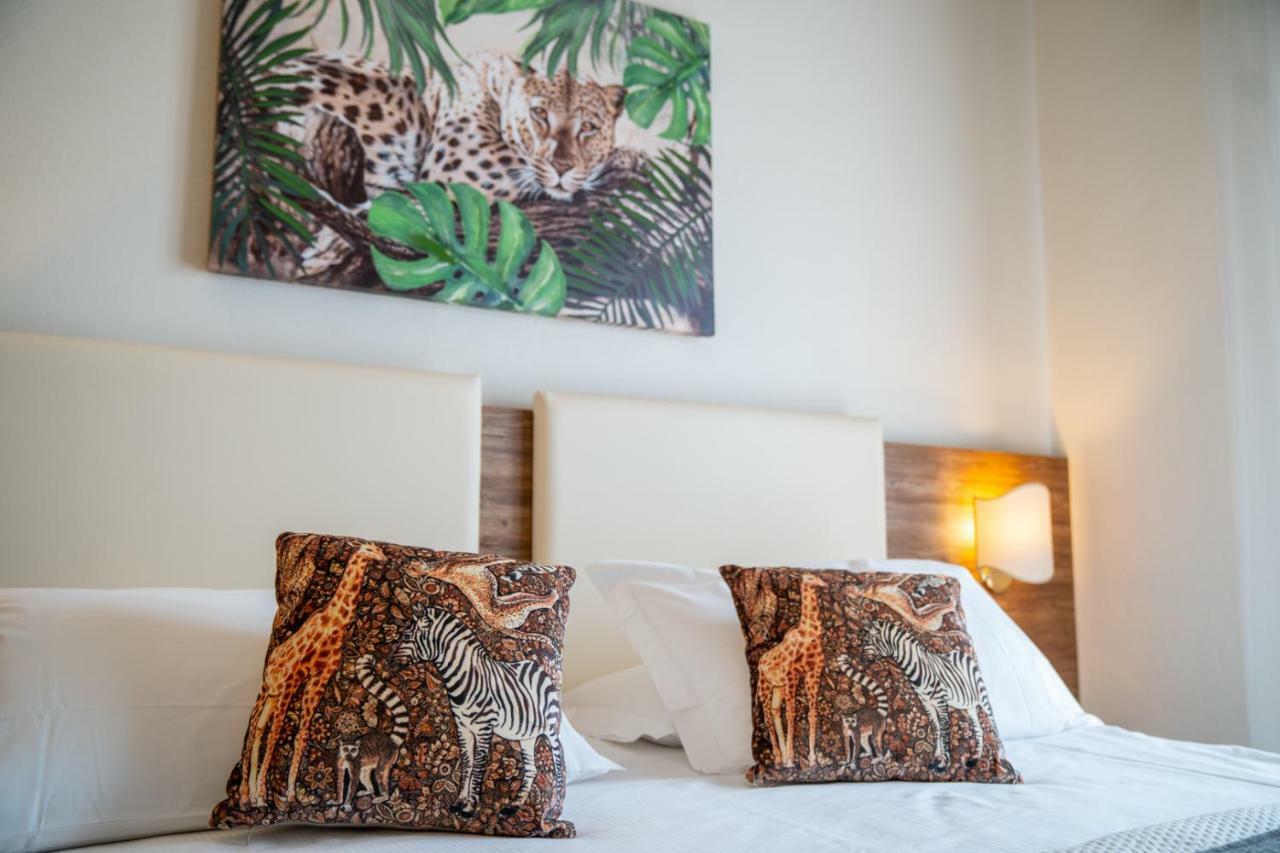 B City Hotel Bardolino Buitenkant foto