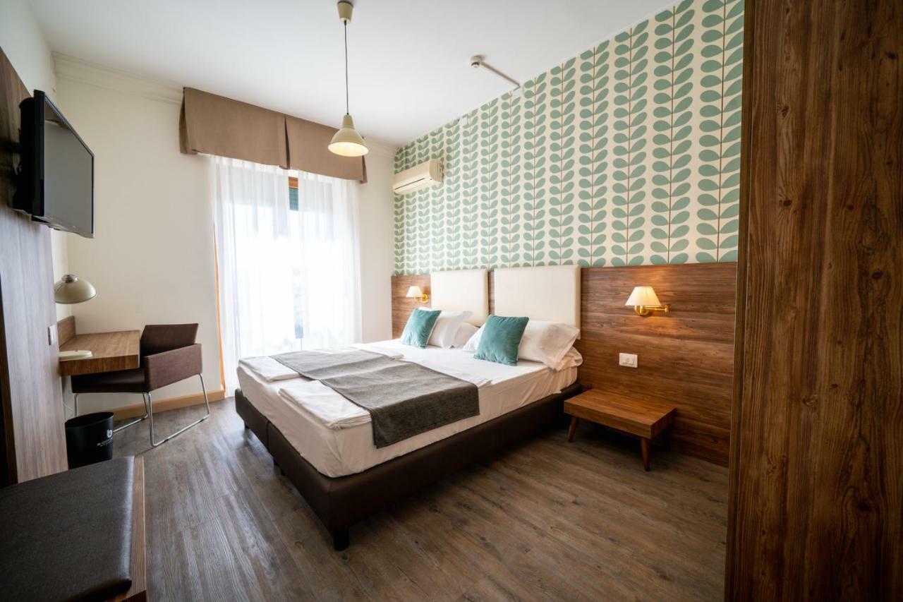 B City Hotel Bardolino Buitenkant foto