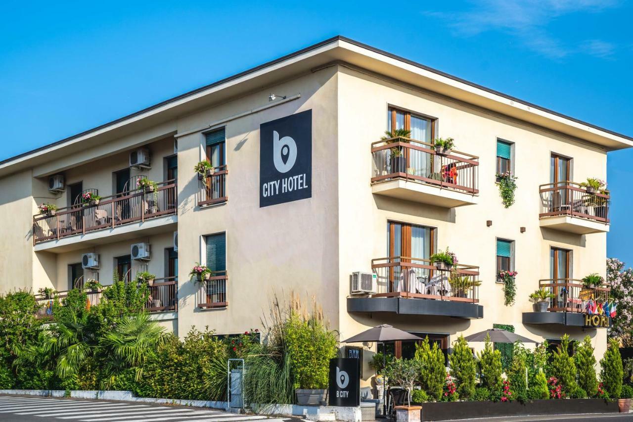 B City Hotel Bardolino Buitenkant foto